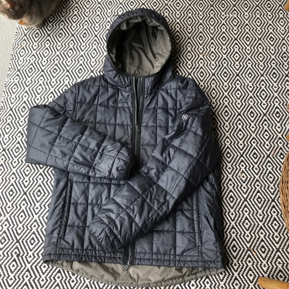 Men’s Victorinox Primaloft quilted jacket XL